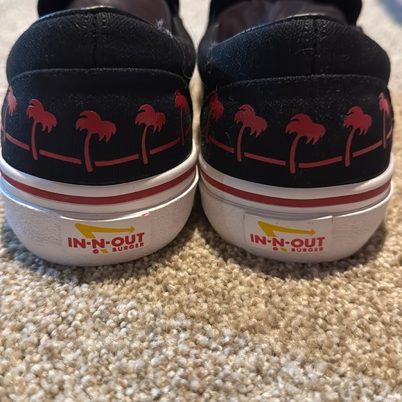 In-N-Out Burger Slip-On Shoes NWOT Black Red Drink Cup Streetwear Unisex W8.5/M7 - Picture 7 of 9